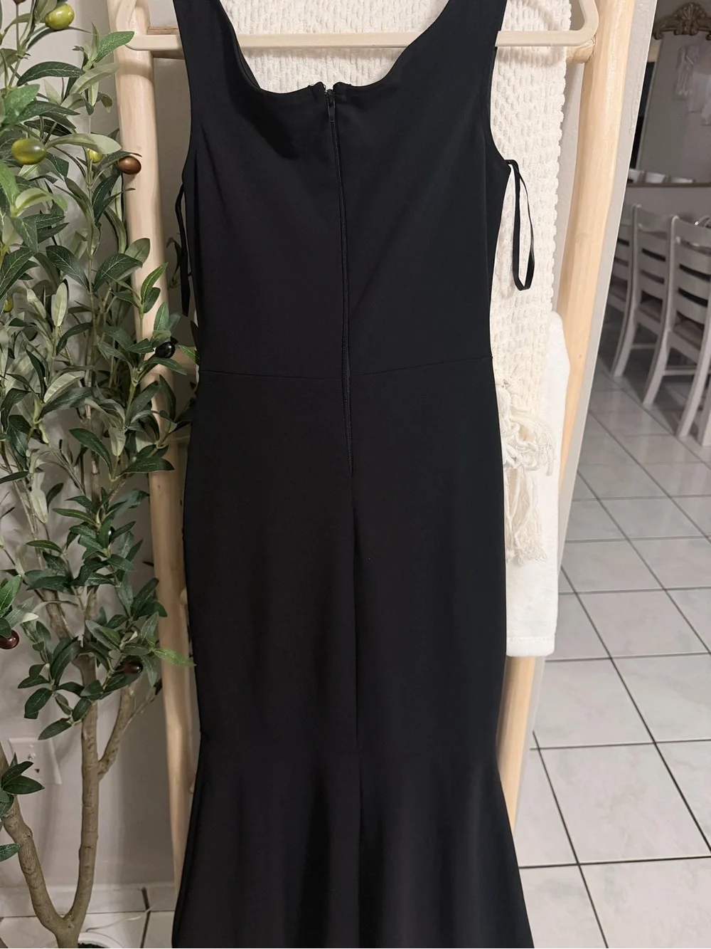 Windsor Black Sleeveless Mermaid Maxi Dress - Picture 4 of 5